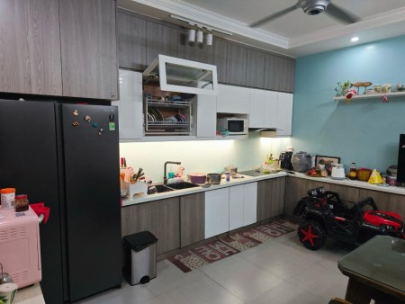 Hoa hậu Hoàng Mai, ô tô tải 2,5 tấn đỗ cổng, 30,2m2, 4,5 tỷ.