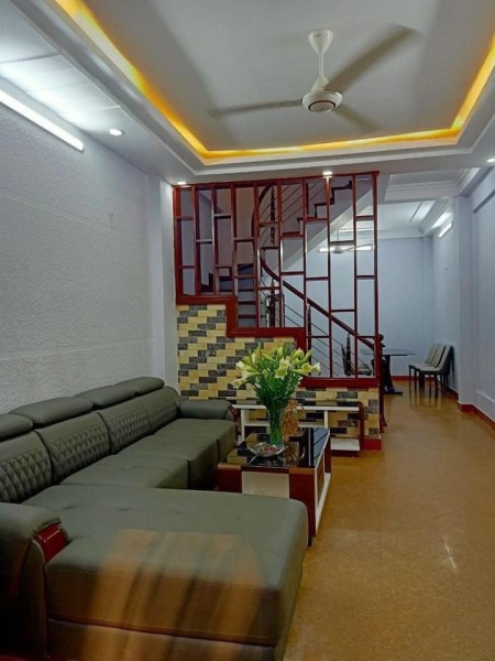 Bán nhà phố Nam Dư, nhà đẹp chắc chắn, chỉ cần xách vali về ở ngay.
