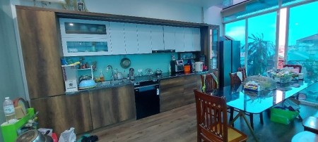 Bán Nhà Nguyễn Đình Hoàn, Cầu Giấy, Nhà đẹp, kiên cố, 41m2, 7,3 Tỷ.