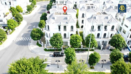 Biệt thự Ngọc Trai đảo nhỏ căn áp góc view công viên giá 4x tỷ Vin Gia Lâm (0985941715)