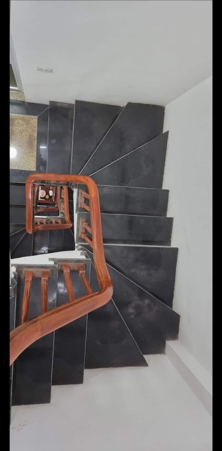 Bán nhà LÔ GÓC mặt ngõ Bạch Mai 38m2 nhỉnh 5 tỷ