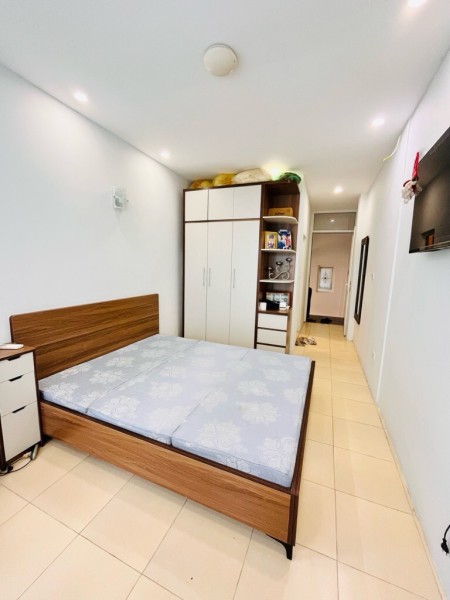 Bán nhà Xuân Diệu, ô tô, dòng tiền tốt, 31m, giá chỉ 9.5 tỷ