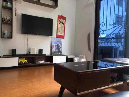 Bán nhà Kim Đông, kinh doanh sầm uất, 37m2, giá 9 tỷ