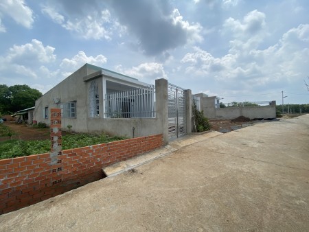 Bán lỗ đúng 195 triệu SHR thổ cư(5x40=200m2) sát nhà đang xây, TRUNG TÂM THỊ XÃ SẦM UẤT
