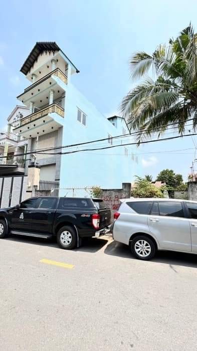 KHU NHÀ PHỐ VIP KHU DÂN CƯ PHÚ HỮU NHÀ ĐẸP ĐƯỜNG ĐẸP VỊ TRÍ ĐẸP XE TẢI THÔNG 3 TẦNG 5.9 tỷ