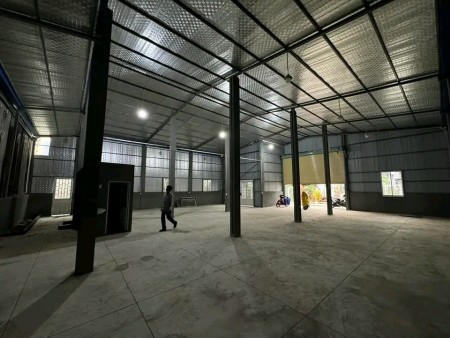 Cho thuê Kho – Xưởng 300m2 mới 100% đường xe tải,P. Linh Đông, Thủ Đức