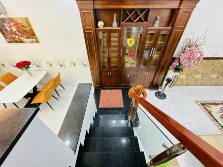 Bán gấp nhà 2 MT đường Trường Chinh, DT: 10x30m giá chỉ 7.4 tỷ