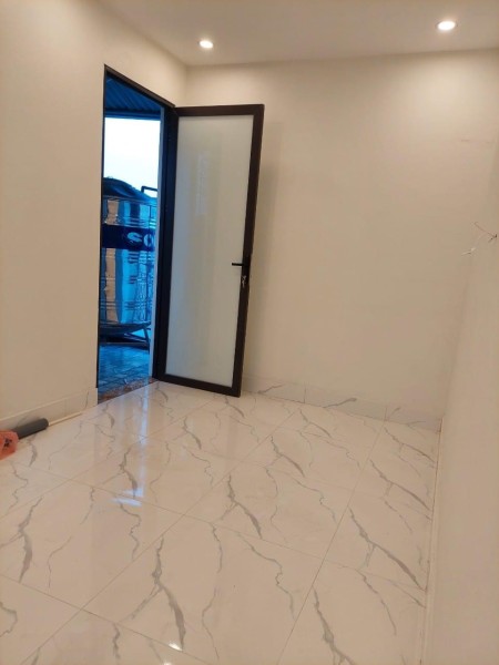 Bán nhà Ba Đình 5,8 tỷ 48m2 chỉ 10m ra đường ô tô tránh nhau