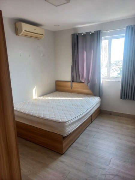 Chung cư Bàu Cát - Tân Bình 90m2 11tr/tháng, 3p ngủ. Nội thất cơ bản
