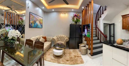 BÁN NHÀ XÂY MỚI THẠCH BÀN DT 30M - 5 TẦNG - MT3,5M - GIÁ 4,75 TỈ