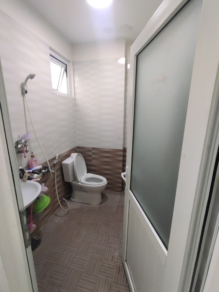 Nhà mặt tiền đường lớn kd đa ngành nghề. 3pn 2wc, rộng rãi thoáng mát