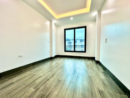 BÁN NHÀ NGAY CHÂN TOÀ THE PRIDE AN HƯNG 33M2, 5 TẦNG, CÁCH 1 NHÀ RA ĐƯỜNG Ô TÔ, 3TỶ