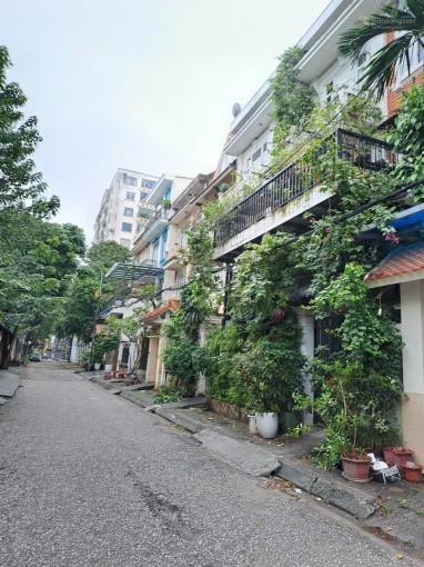 B.Á.N N.H.À Gia Quất, ngõ thông, Diện tích 40m2 x 4 tầng, giá 4.38 tỷ