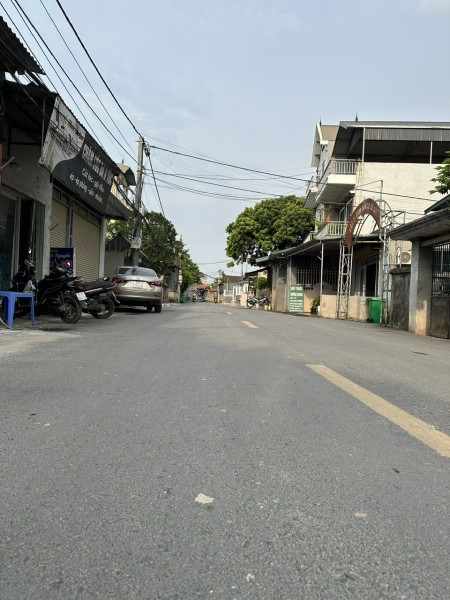 Bán 52,4m mặt đường KINH DOANH xã Phụng Châu, Chương Mỹ- Sẵn cửa hàng - 3.2 tỷ