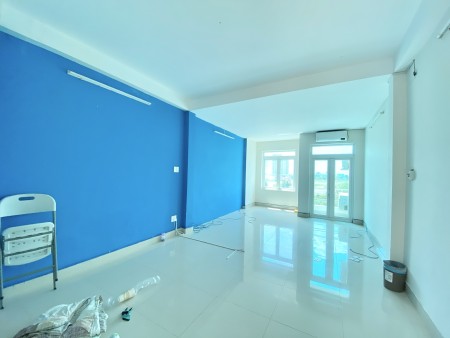 Tổng diện tích sử dụng: 320 m2