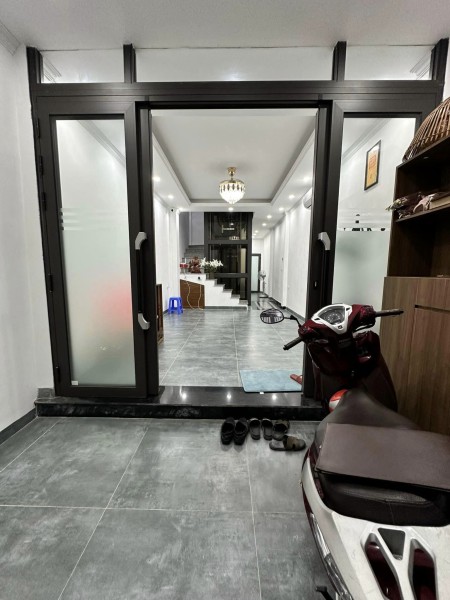 Nhà Vip Trần Duy Hưng-Ba bước ra mặt phố-Tháng máy-Hai mặt thoáng_45m2, 6 tầng_12.9 tỷ