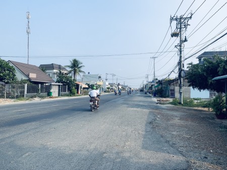 Cho thuê nguyên căn xưởng cách Bến Lức 30m