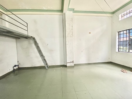 MẶT BẰNG: 60m2 + gác lửng, gần AEON TÂN PHÚ hợp: tiệm tóc, giặt ủi, Online,....
