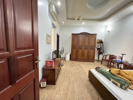 Chính chủ cần bán nhà Cổ Nhuế 35m2 4T MT 3,6m, gần phố giá rẻ chỉ 4,8 tỷ