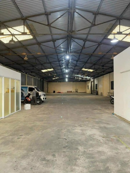 Cho thuê 770m2 kho Xa Lộ Hà Nội, Phường Trường Thọ, Thủ Đức Giá rẻ