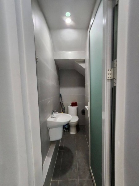 SHOCK PRICE- NHÀ PHỐ VINHOMES GRAND PARK CHO THUÊ CÓ THANG MÁY