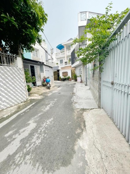121M2 - NGANG KHỦNG 7M - 6,5 TỶ - SỔ VUÔNG - 2 TẦNG - SÂN VƯỜN MÁTThới An 20 phường Thới An Q12