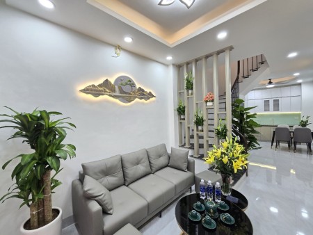 BÁN NHÀ LĨNH NAM – GẦN PHỐ - PHÂN LÔTHOÁNG - FULL NỘI THẤT XỊN - GIÁ: 4.55 tỷ