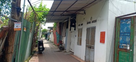 Bán 120m2 đất Phú Diễn(5*22) có nhà cấp 4 dtsd 40m2. Sân rộng 80m. Giá 1 tỷ 350