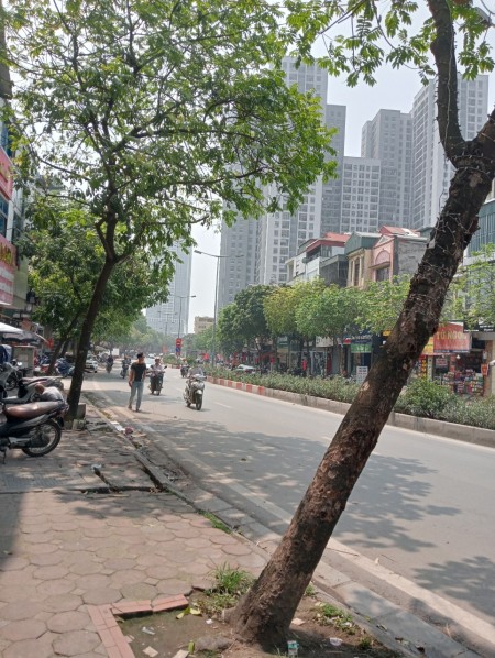 Nhà Mặt phố Vạn Phúc Siêu Rộng! 13,3m mặt, diện tích 70m, Vỉa hè 7m, gần cổng làng Lụa Vạn Phúc