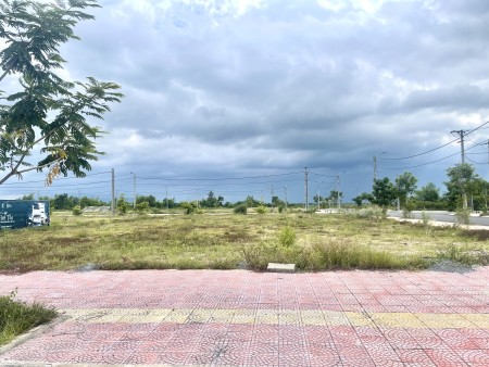 Bán đất nền dự án mặt tiền Đường An Dương Vương gần phố cổ Hội An, có Sổ đỏ, giá 1.2 tỷ