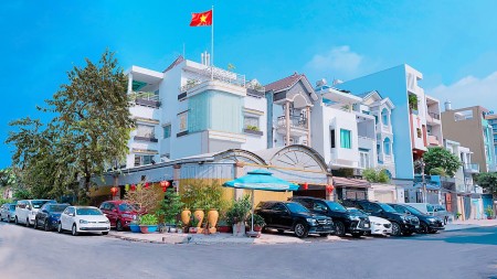 Chính chủ cho thuê Biệt Thự 2 mặt tiền đường lớn 3 xe ô tô Dân cư cao cấp tiện KD đa dạng.