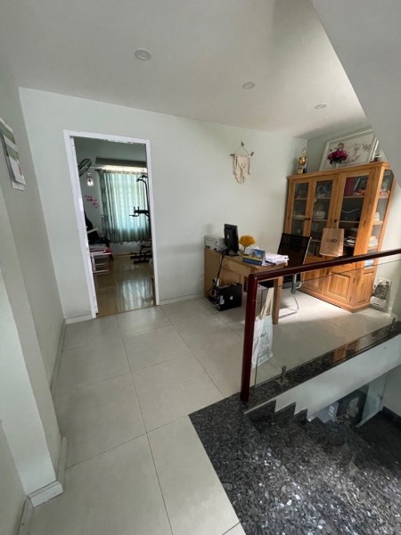 Bán nhà 70m2, 3 tầng, 4pn Làng Tăng Phú, Quận 9. Giá nhỉnh 5 tỷ