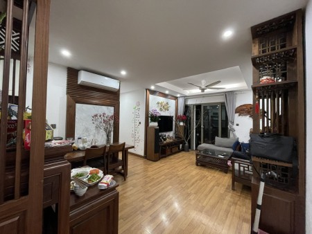 - Chính chủ bán căn góc 3PN 2 WC diện tích 83,9m, The Zen Park Vinhomes Ocean Park 1