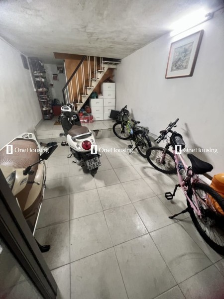Nhà mặt ngõ cách Minh Khai 150m, diện tích 58.8m² x 5 tầng, mặt tiền 4.27m