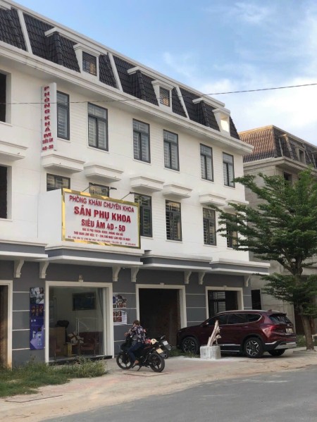 Chính Chủ kẹt ngân hàng bán gấp căn góc 3 tầng ngay chợ Hội Nghĩa, giá 3 tỷ 4