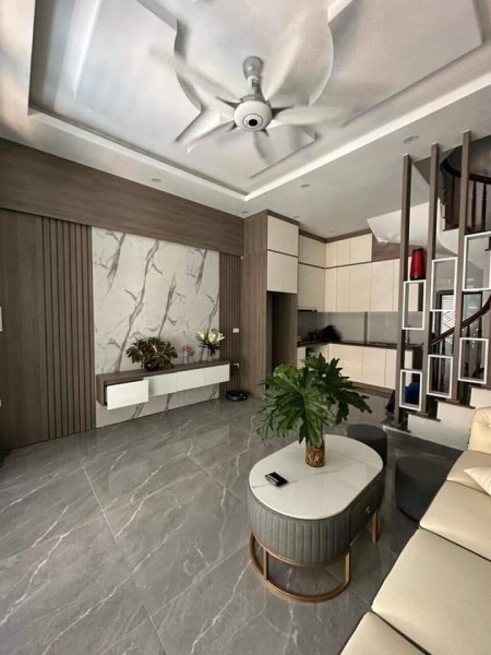 BÁN NHÀ THỤY KHUÊ - GẦN PHỐ - FULL NỘI THẤT - 38M2 NHỈNH 6 TỶ