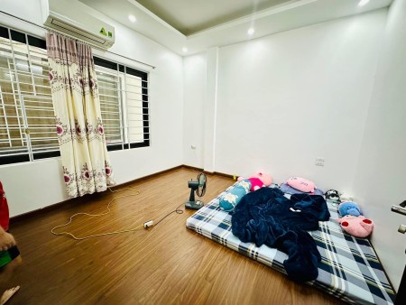 CẦN BÁN NHANH TRONG THÁNG NHÀ LẠC LONG QUÂN HƠN 6 tỷ - 35m2