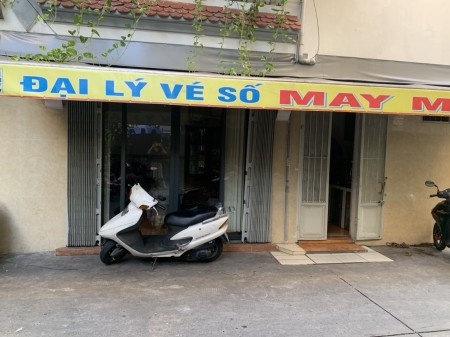 Chính chủ cho thuê mặt bằng hẻm thông vỉa hè sân rộng 5m x dài 8m tại Quận 4 vào kinh doanh ngay