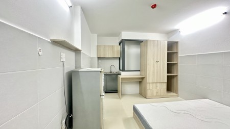 Cho thuê phòng cao cấp đầy đủ nội thất 30m2 có bảo vệ 24/24 tầng lửng là GS25 mở cửa xuyên suốt