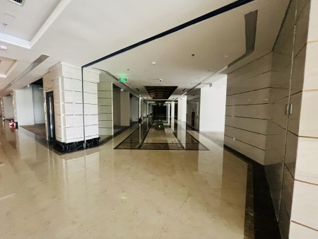 Bán Shop nhà để xe PZ4 giữa 58 tòa chung cư, kd siêu đỉnh tại Vinhomes Smart City giá từ 1,5 tỷ