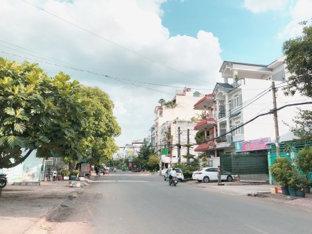 Chính chủ bán Nhà phố mặt tiền Đường Số 1, KDC Bình Hưng, Về Q1 chỉ 15p (8km)