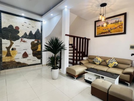 Bán Nhà Phố Trần Cung - 5 Tầng x 40m2 - 5.05 Tỷ