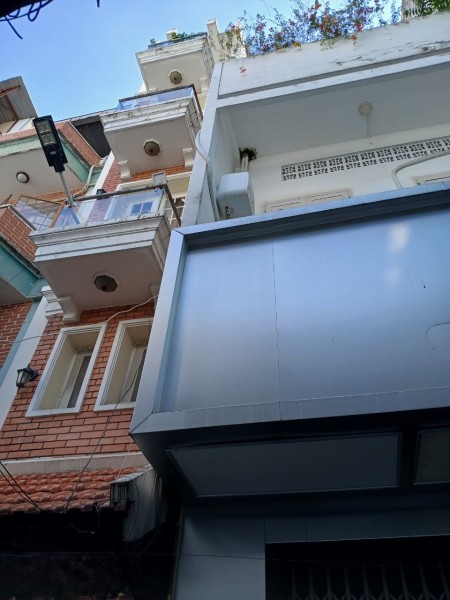 Nhà HXH Sát Mặt Tiền, BTCT 4 Tầng, Võ Văn Tần, Q3, 48 M2, chỉ 10.8 tỷ.