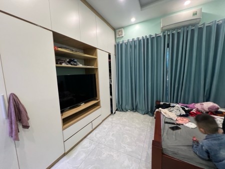 Bán nhà hiếm gần chợ Thạch Bàn, AEON 65m2 dân xây mới, ngõ rộng thoáng sạch dân trí cao 5,9ty
