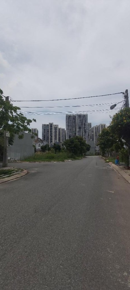 Bán Đất 81m2, Ngang 5.9m, Đối Diện Vinhomes Quận 9. Giá Nhỉnh 4 tỷ TL