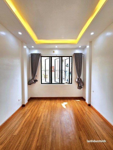 HÀNG HIẾM GIÁ TỐT ĐƯỜNG HOÀNG MAI, NGÕ Ô TÔ 32M X 5 TẦNG, NHÀ MỚI Ở NGAY CHỈ 6,9 TỶ