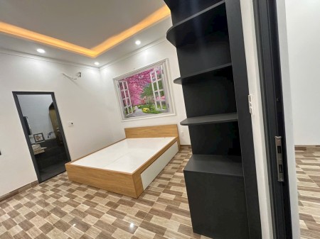 Bán nhà nhà 1 trệt 2 lầu dân cư Đông Hòa, trung tâm Thành Phố Dĩ An