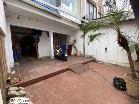 Nhà mặt tiền lớn 170m2 có bãi đậu xe 156 Thống Nhất cho thuê nguyên căn 60 triệu