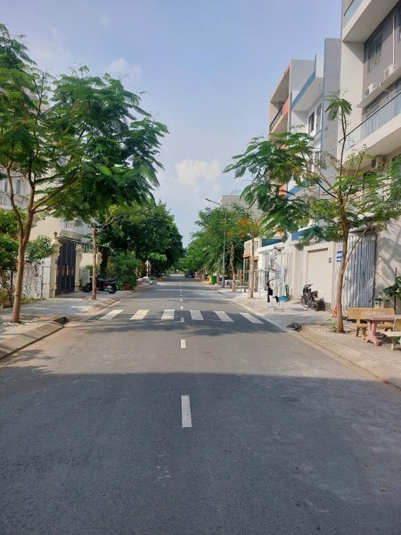 Chính chủ gửi bán nhanh căn nhà tâm huyết khu invesco tại Cát Lái, Quận 2.