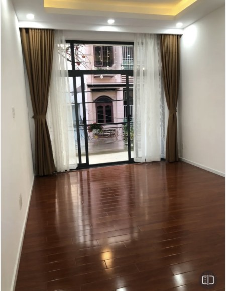 Bán nhà Đất Thánh, P6, Tân Bình. Gần cư xá Bắc Hải, diện tích 43m2 (1 trệt 4 lầu). Giá 3 tỷ 050